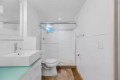 1674 Bay Rd #302, Miami Beach, FL 33139 - Photo 9