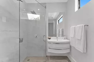 10 Samana Dr, Miami, FL 33133 - Photo 23
