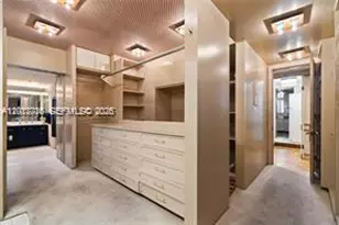 11111 Biscayne Blvd, North Miami Beach, FL 33181 - Photo 17