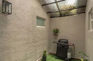 13285 NW 11th St, Miami, FL 33182 - Photo 31