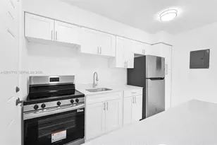 13210 Memorial Hwy, North Miami, FL 33161 - Photo 9