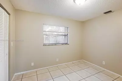 7820 SW 9th St, North Lauderdale, FL 33068 - Photo 15