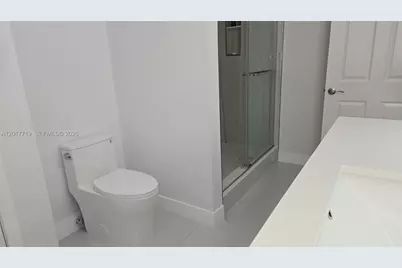 230 SW 117th Ter #202, Pembroke Pines, FL 33025 - Photo 11