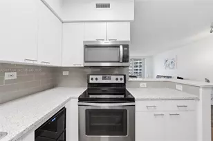 1500 Bay Rd, Miami Beach, FL 33139 - Photo 7
