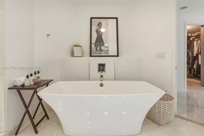 17301 Biscayne Blvd #605, North Miami Beach, FL 33160 - Photo 13