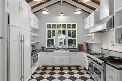 6845 SW 98th St, Pinecrest, FL 33156 - Photo 3