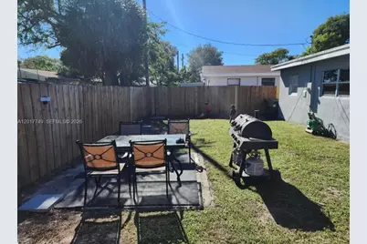 910 NW 17th Ave, Fort Lauderdale, FL 33311 - Photo 17