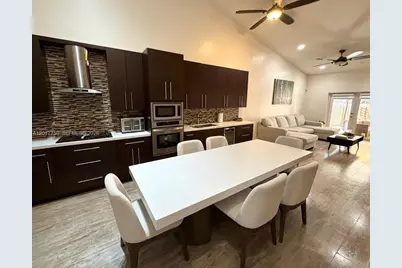 1242 NE 32nd Ave, Homestead, FL 33033 - Photo 3
