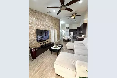 1242 NE 32nd Ave, Homestead, FL 33033 - Photo 9