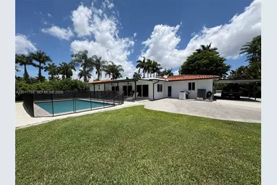 220 NW 130th Ave, Miami, FL 33182 - Photo 7