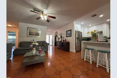 220 NW 130th Ave, Miami, FL 33182 - Photo 13