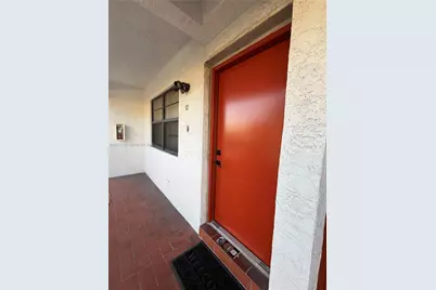 421 Swallow Dr #12, Miami Springs, FL 33166 - Photo 15
