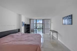 800 Parkview Dr, Hallandale Beach, FL 33009 - Photo 19