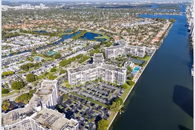 800 Parkview Dr #906, Hallandale Beach, FL 33009 - Photo 29