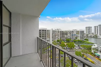 800 Parkview Dr #906, Hallandale Beach, FL 33009 - Photo 5