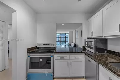 800 Parkview Dr #906, Hallandale Beach, FL 33009 - Photo 9