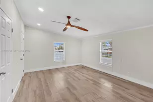 730 NW 217th Terrace, Pembroke Pines, FL 33029 - Photo 11