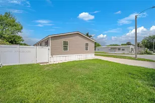 730 NW 217th Terrace, Pembroke Pines, FL 33029 - Photo 31