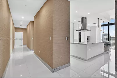 88 SW 7th St #4202, Miami, FL 33130 - Photo 17