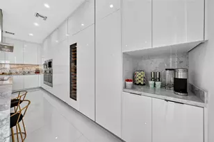 88 SW 7th St, Miami, FL 33130 - Photo 11