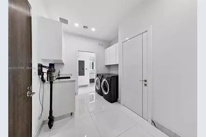 88 SW 7th St #4202, Miami, FL 33130 - Photo 55