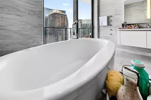88 SW 7th St, Miami, FL 33130 - Photo 29