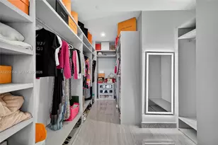88 SW 7th St, Miami, FL 33130 - Photo 31