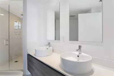 121 NE 34th St #1204, Miami, FL 33137 - Photo 9