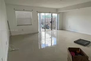 7106 NW 169th St, Hialeah, FL 33015 - Photo 3