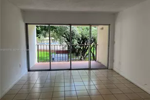 9190 Fontainebleau Blvd, Miami, FL 33172 - Photo 3