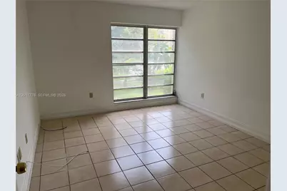 9190 Fontainebleau Blvd #202, Miami, FL 33172 - Photo 5