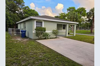 700 NW 19th Ter, Fort Lauderdale, FL 33311 - Photo 3