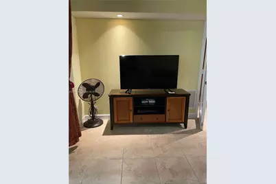 5005 Collins Ave #1422, Miami Beach, FL 33140 - Photo 17