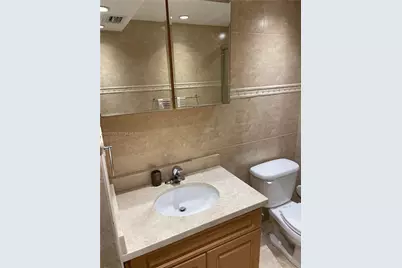 5005 Collins Ave #1422, Miami Beach, FL 33140 - Photo 23