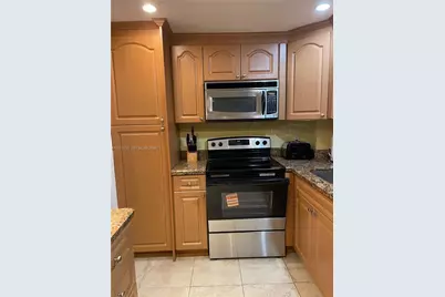5005 Collins Ave #1422, Miami Beach, FL 33140 - Photo 15