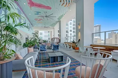 227 NE 2nd St #1610, Miami, FL 33132 - Photo 17