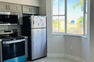 380 NW 85th Pl, Miami, FL 33126 - Photo 3