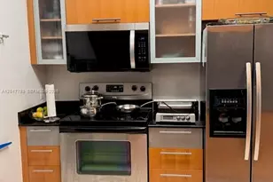 1750 N Bayshore Dr, Miami, FL 33132 - Photo 3
