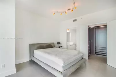 888 Biscayne Blvd #2705, Miami, FL 33132 - Photo 9