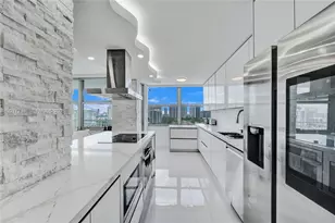 18041 Biscayne Blvd, Aventura, FL 33160 - Photo 3