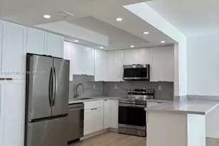 19390 Collins Ave, Sunny Isles Beach, FL 33160 - Photo 3