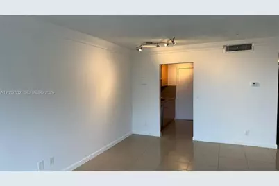 2020 NE 135th St #303, North Miami, FL 33181 - Photo 13