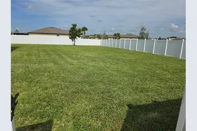 831 Bent Creek Dr, Fort Pierce, FL 34947 - Photo 19