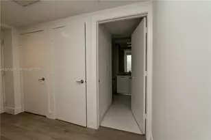 500 Brickell Ave, Miami, FL 33131 - Photo 7