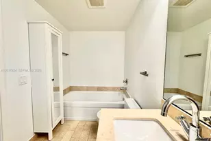 1111 SW 1st Ave, Miami, FL 33130 - Photo 15
