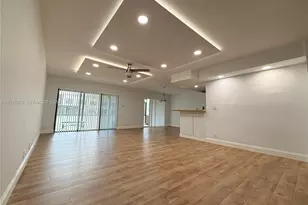 9717 N New River Canal Rd, Plantation, FL 33324 - Photo 3
