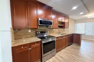 9717 N New River Canal Rd, Plantation, FL 33324 - Photo 9
