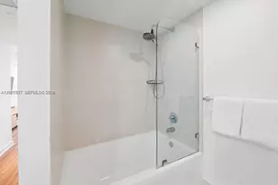 2602 E Hallandale Beach Blvd, Hallandale Beach, FL 33009 - Photo 17