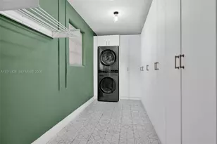 1301 Hollywood Blvd, Hollywood, FL 33019 - Photo 11