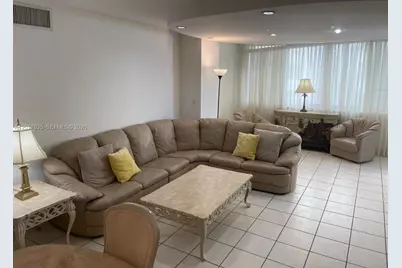 5005 Collins Ave #424, Miami Beach, FL 33140 - Photo 1